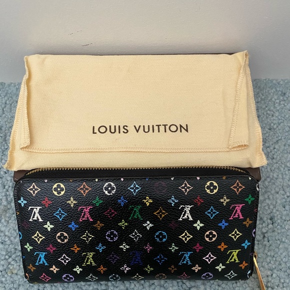 Multi color zippy wallet - Picture 2 of 8